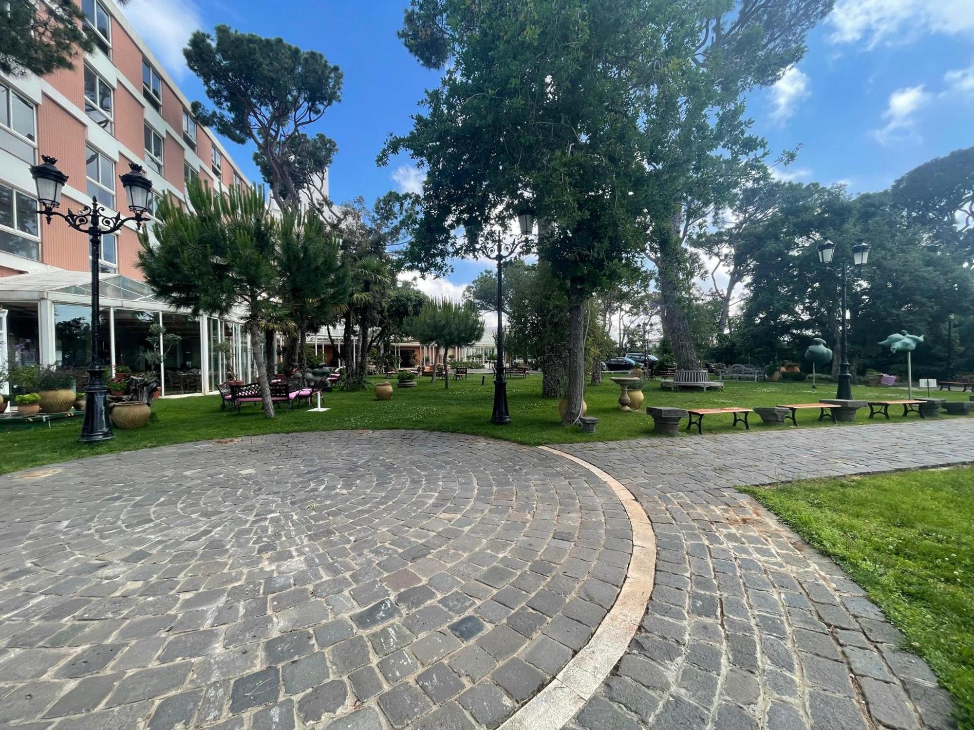 Hotel Al Bustan Beit Mery Luaran gambar