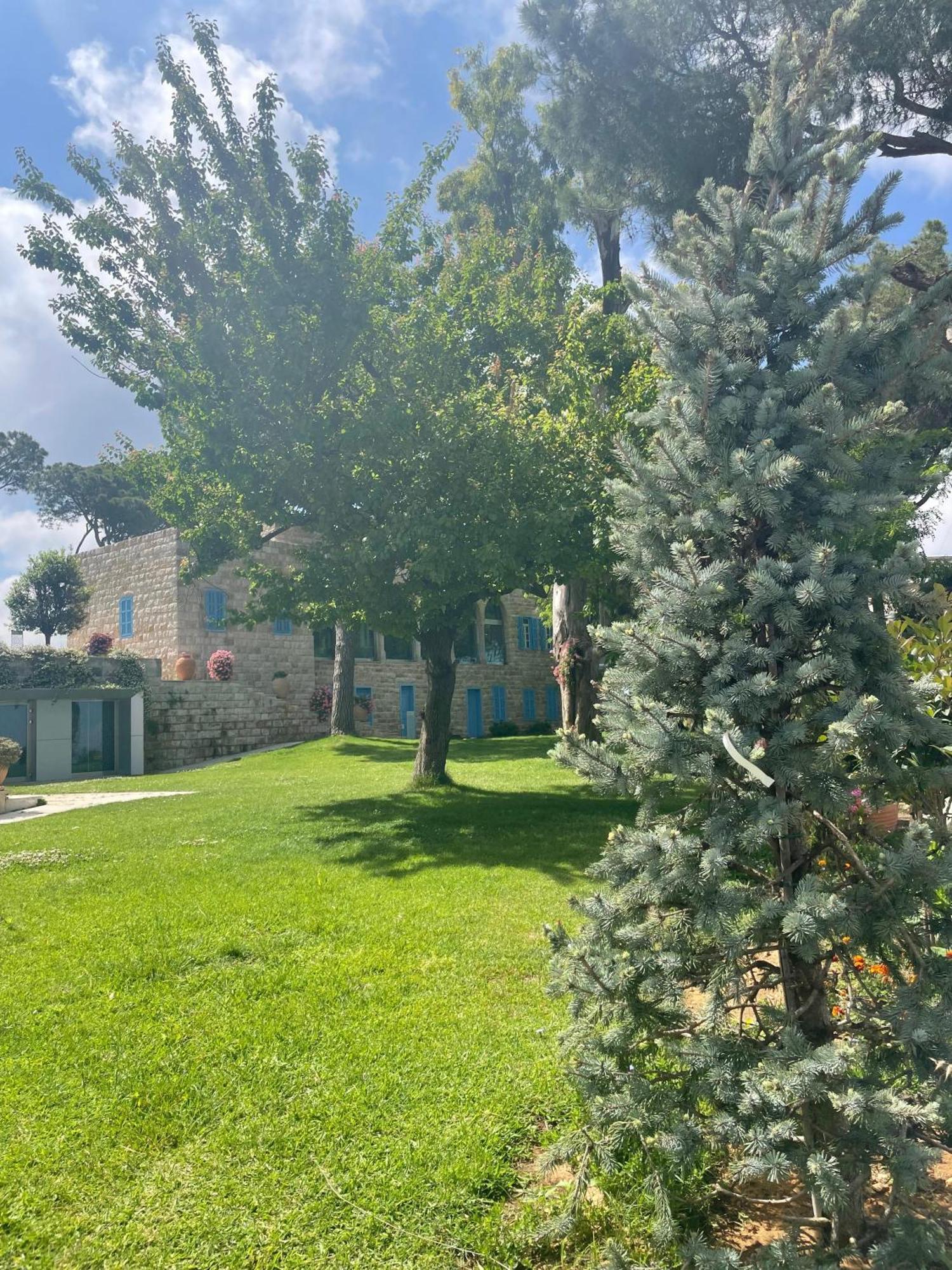 Hotel Al Bustan Beit Mery Luaran gambar