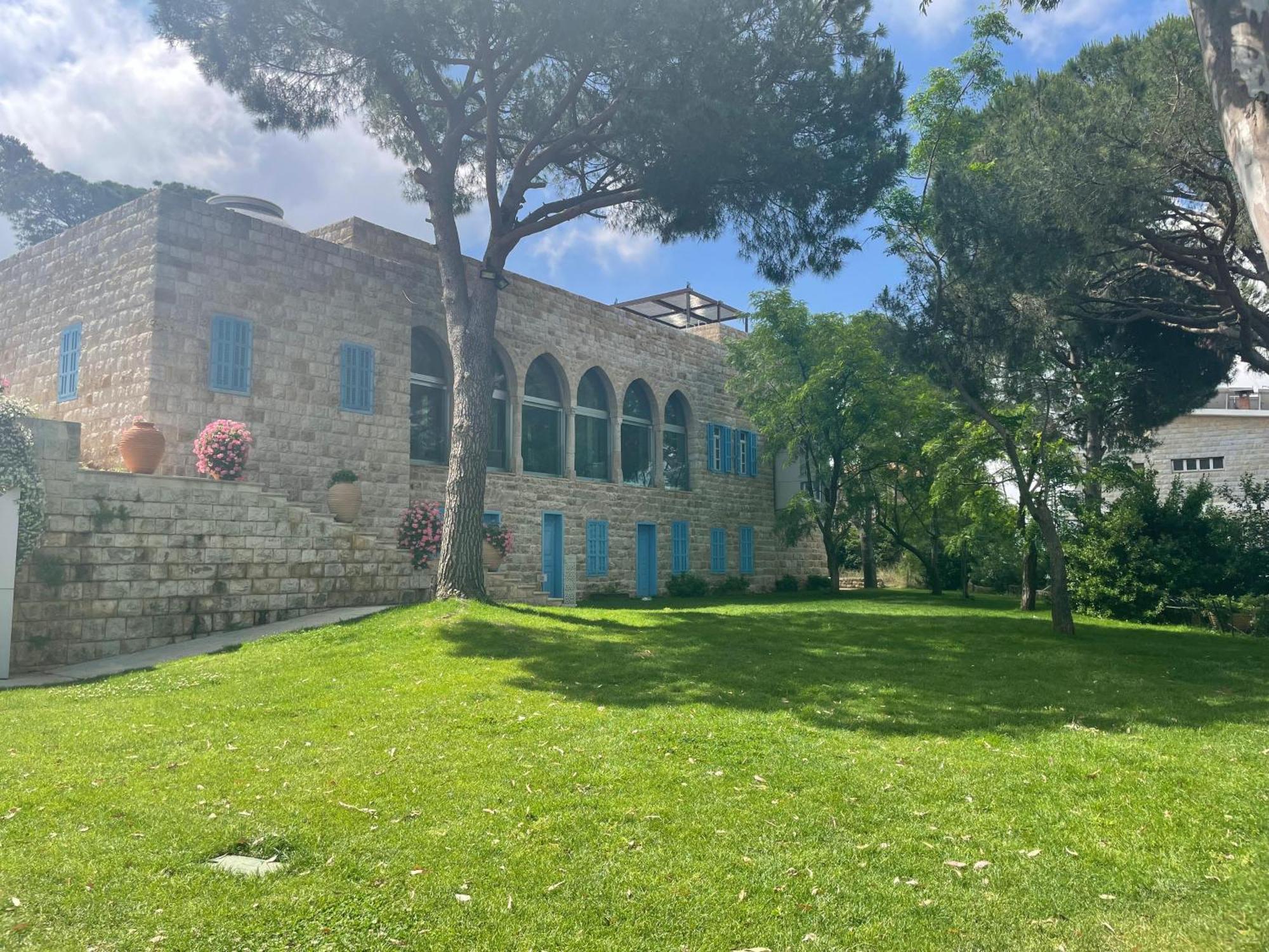 Hotel Al Bustan Beit Mery Luaran gambar