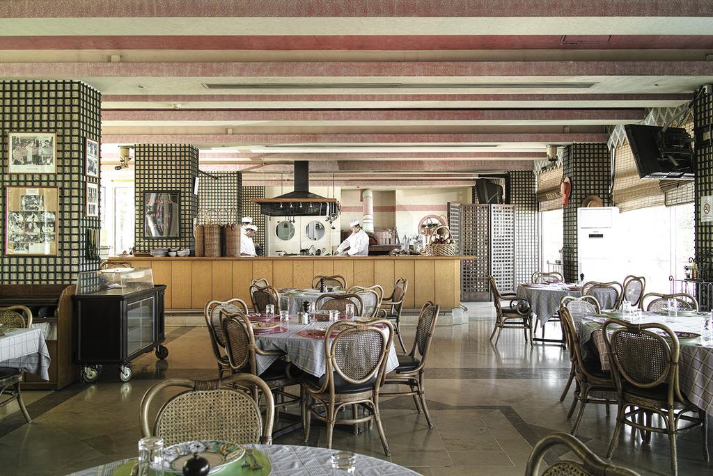 Hotel Al Bustan Beit Mery Luaran gambar