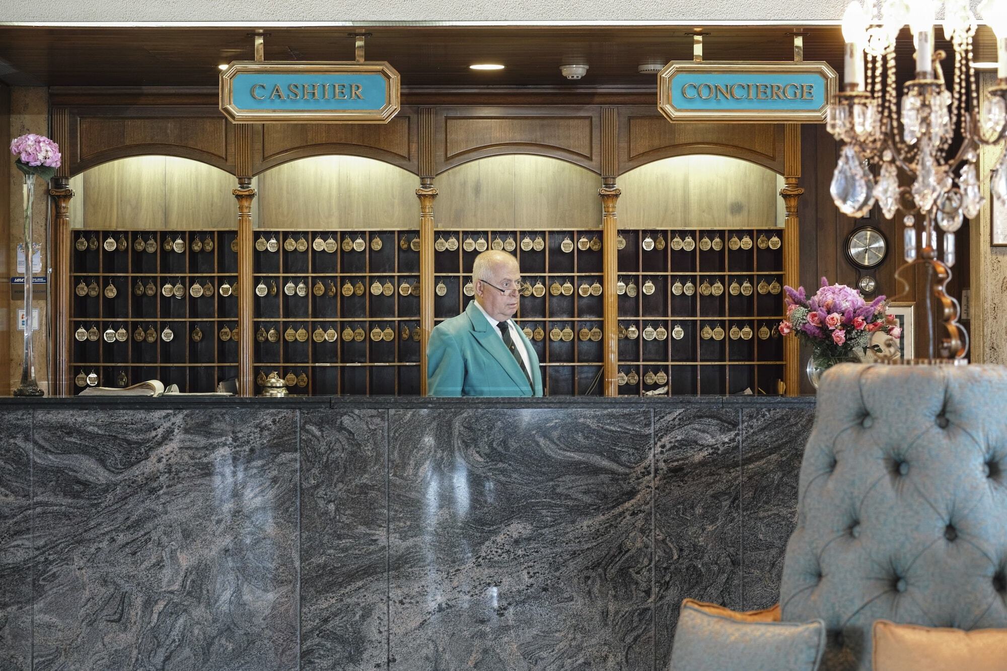 Hotel Al Bustan Beit Mery Luaran gambar