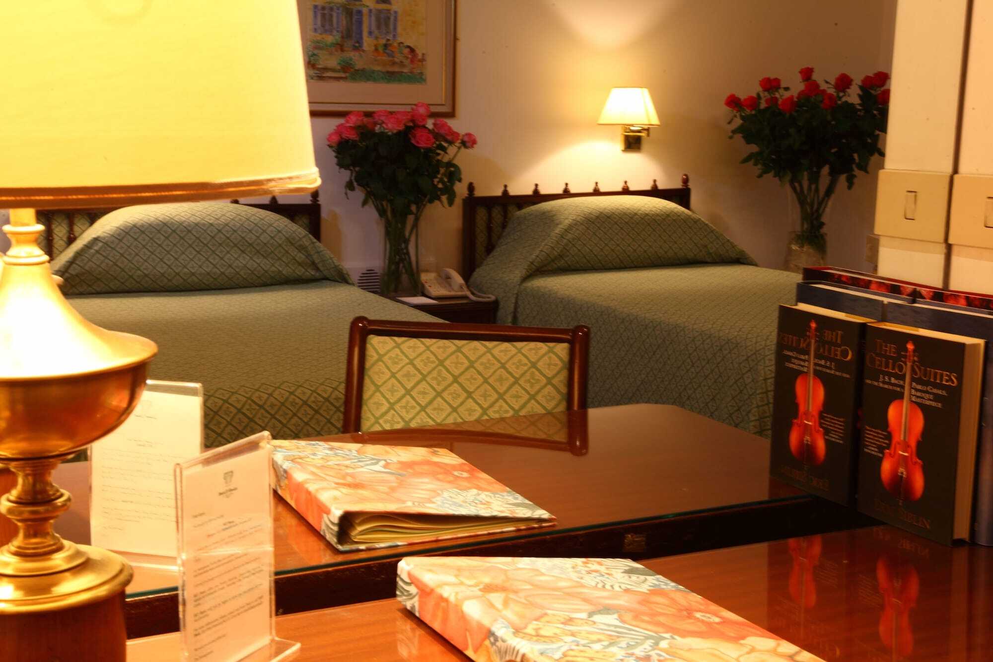 Hotel Al Bustan Beit Mery Luaran gambar